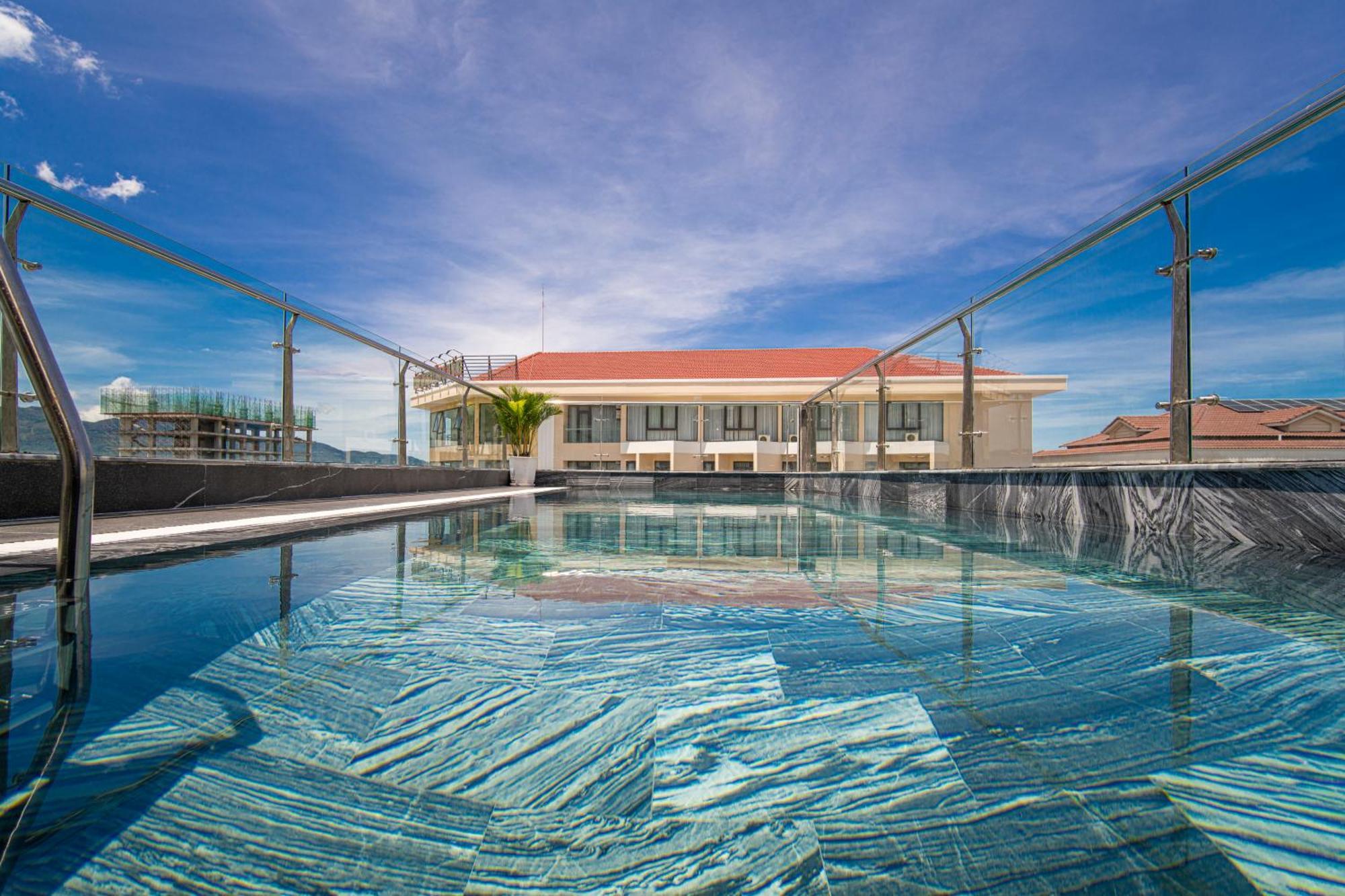 Sea Wind Hotel By Thg Da Nang Exterior photo